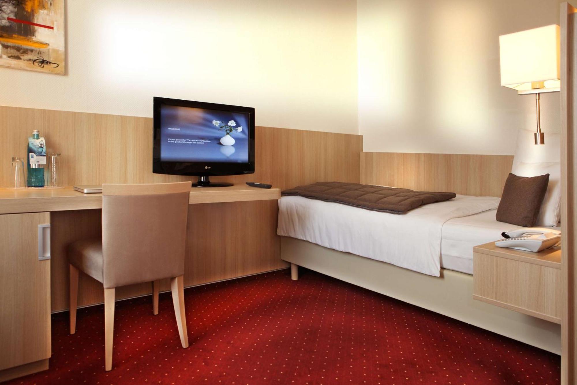 Western Zur Post 4* Bremen